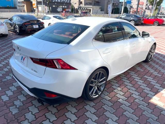 Lexus IS 2014-01 18286-17