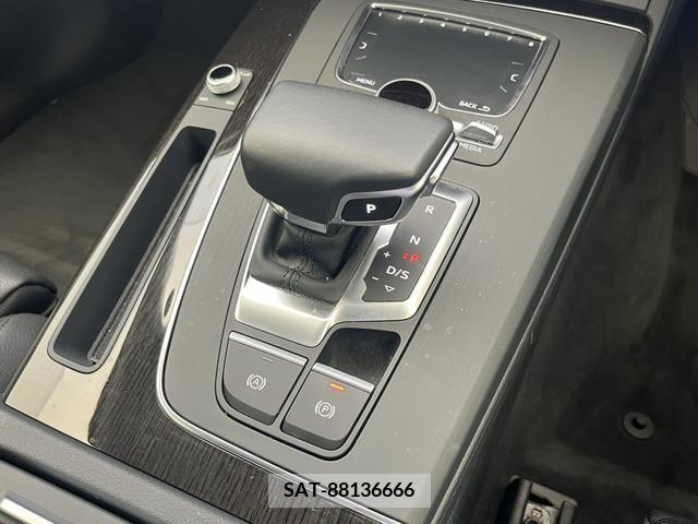 Audi Q5 2019-06 261311-10