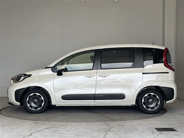 Toyota SIENTA 2023-09 8770-12