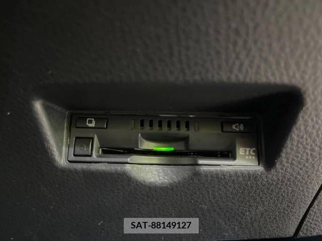 Toyota C-HR 2018-06 373546-7