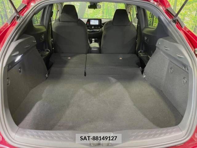 Toyota C-HR 2018-06 373546-12