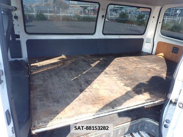 Mazda BONGO VAN 2012-06 384615-17