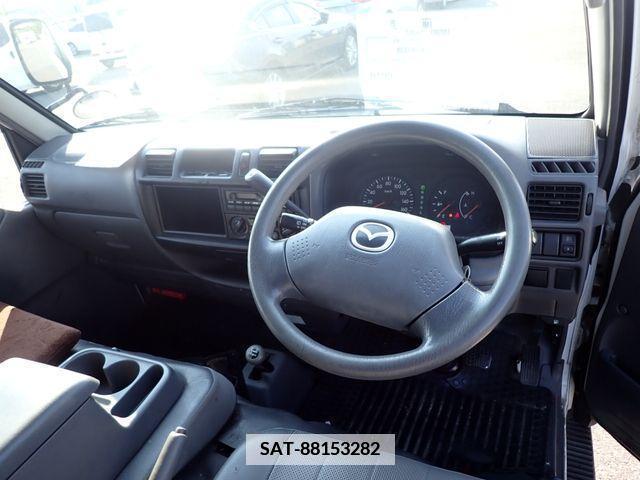 Mazda BONGO VAN 2012-06 384615-1