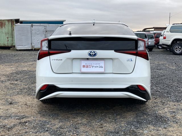 Toyota PRIUS 2019-10 1323-5