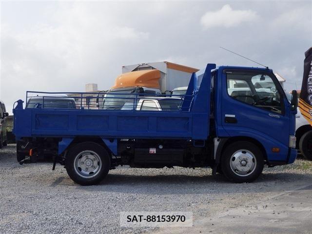 Hino DUTRO 2015-12 296734-7