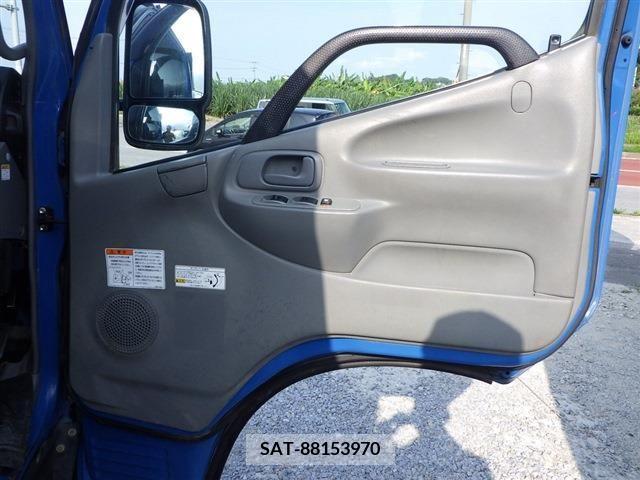 Hino DUTRO 2015-12 296734-18