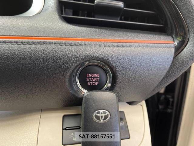 Toyota SIENTA 2018-06 210288-7