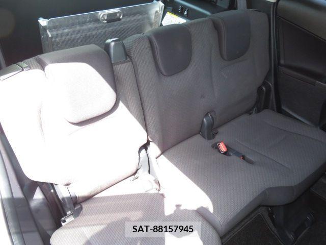Toyota RACTIS 2014-10 373299-12