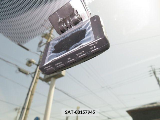 Toyota RACTIS 2014-10 373299-17