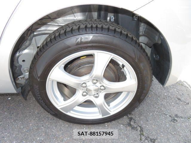 Toyota RACTIS 2014-10 373299-26