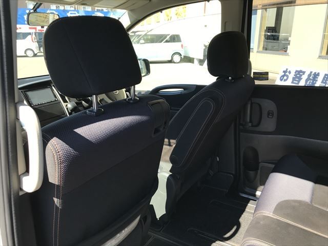 Nissan SERENA 2010-08 5838-11