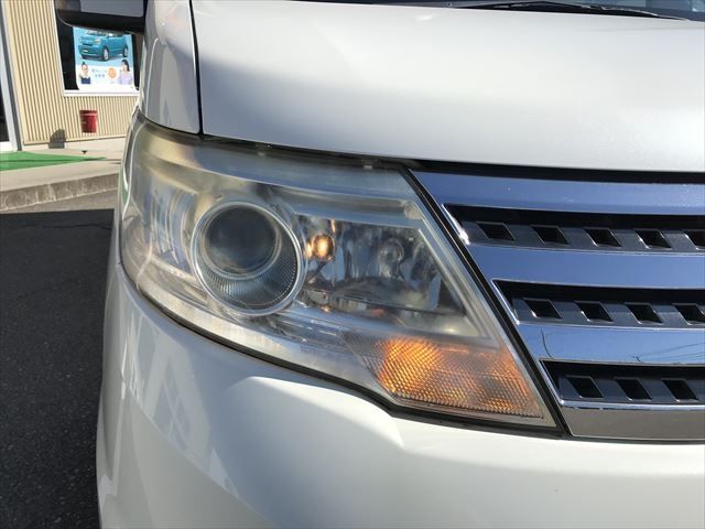 Nissan SERENA 2010-08 5838-3