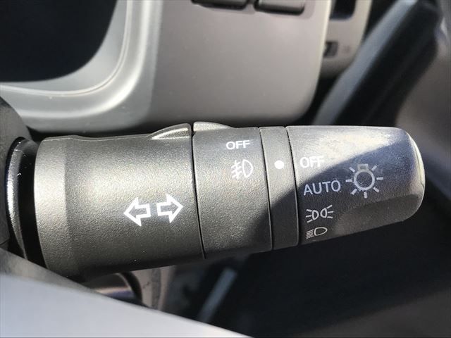 Nissan SERENA 2010-08 5838-22