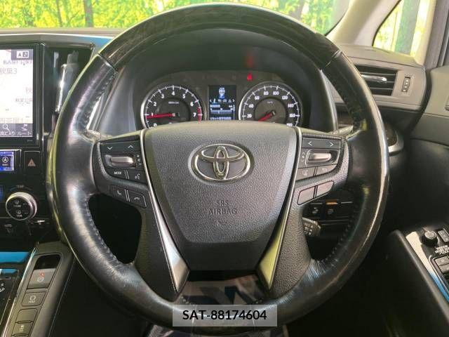 Toyota VELLFIRE 2017-02 381961-12