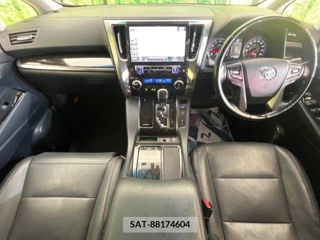 Toyota VELLFIRE 2017-02 381961-1