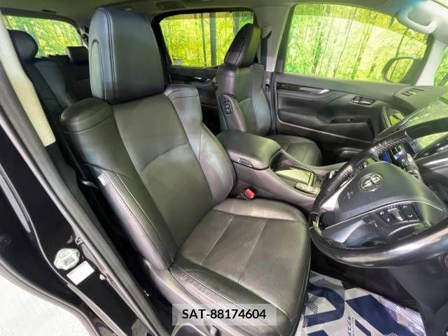Toyota VELLFIRE 2017-02 381961-8