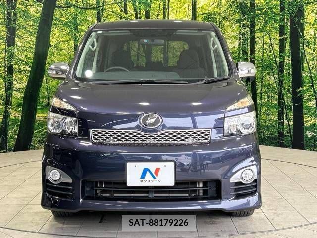 Toyota VOXY 2010-10 321304-14