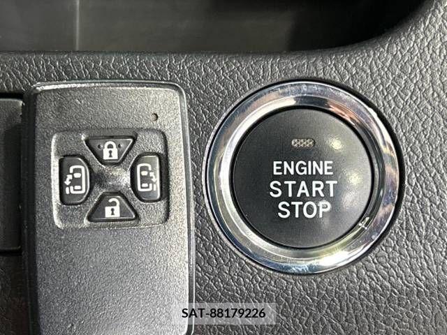 Toyota VOXY 2010-10 321304-4