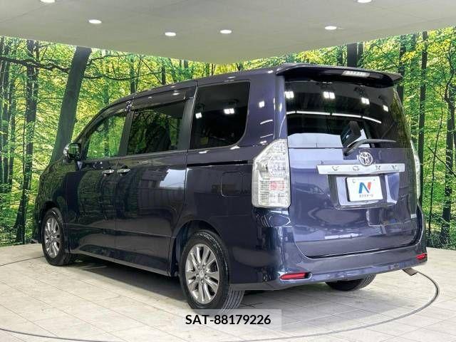 Toyota VOXY 2010-10 321304-17