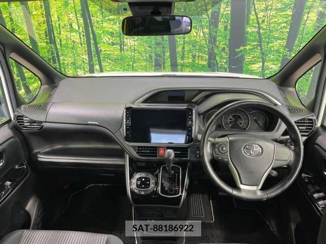 Toyota VOXY 2018-07 289126-1