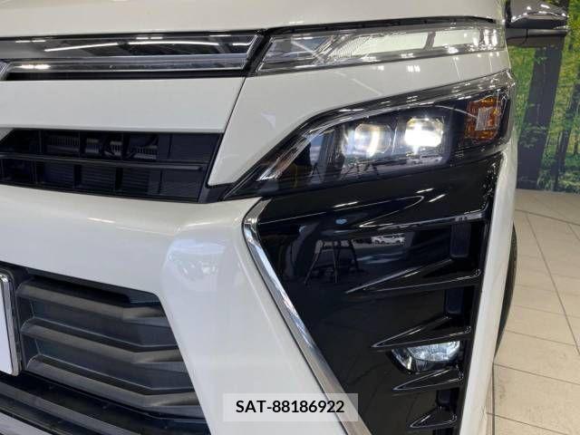 Toyota VOXY 2018-07 289126-13