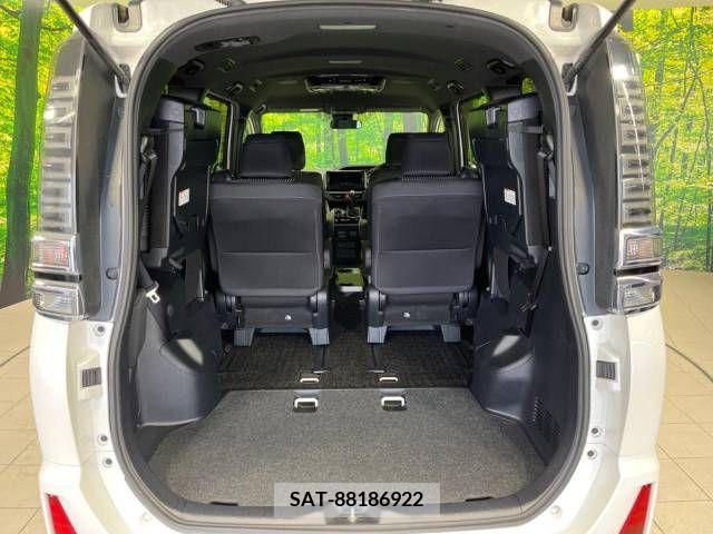 Toyota VOXY 2018-07 289126-11