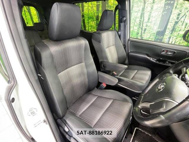 Toyota VOXY 2018-07 289126-8