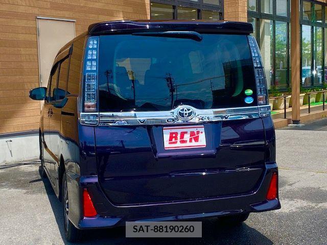 Toyota VOXY 2015-11 289240-17