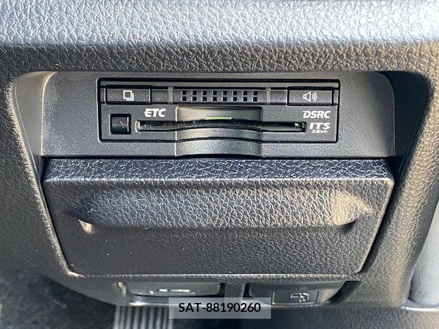 Toyota VOXY 2015-11 289240-11