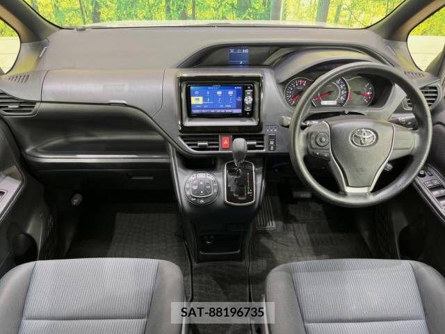 Toyota VOXY 2018-07 289180-1