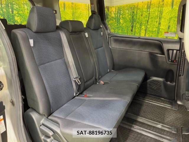 Toyota VOXY 2018-07 289180-9