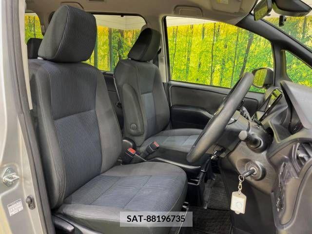 Toyota VOXY 2018-07 289180-8