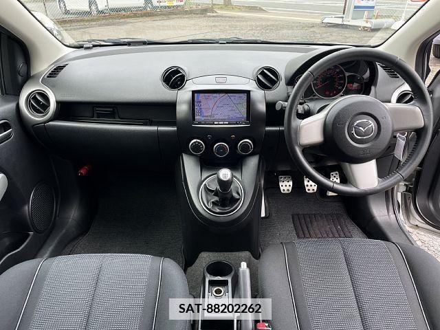 Mazda DEMIO 2010-01 341434-1