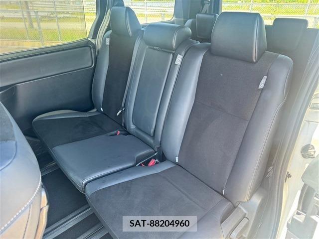 Toyota NOAH 2020-03 280391-15