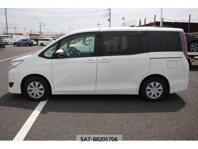Toyota NOAH 2017-11 298084-7