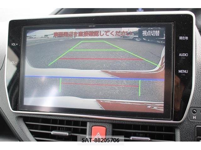 Toyota NOAH 2017-11 298084-2