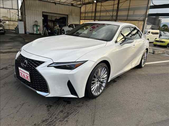 Lexus IS 2022-08 27511-0