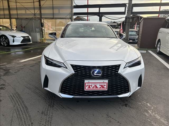 Lexus IS 2022-08 27511-16