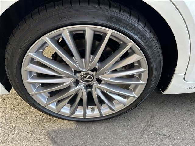 Lexus IS 2022-08 27511-19