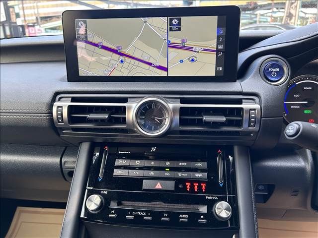Lexus IS 2022-08 27511-8