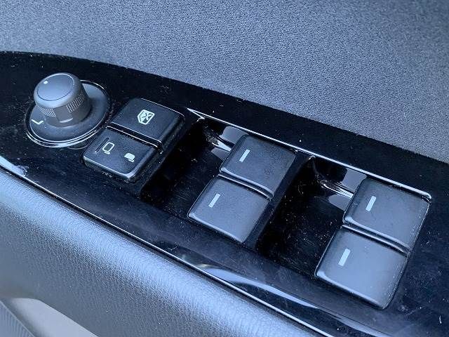 Mazda CX-8 2020-06 28832-13