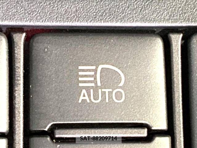 Toyota SIENTA 2016-05 314632-7