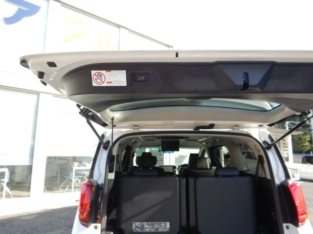 Toyota ALPHARD HYBRID 2019-10 27176-26