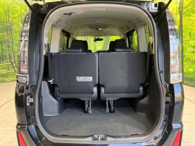 Toyota VOXY 2015-12 185716-10