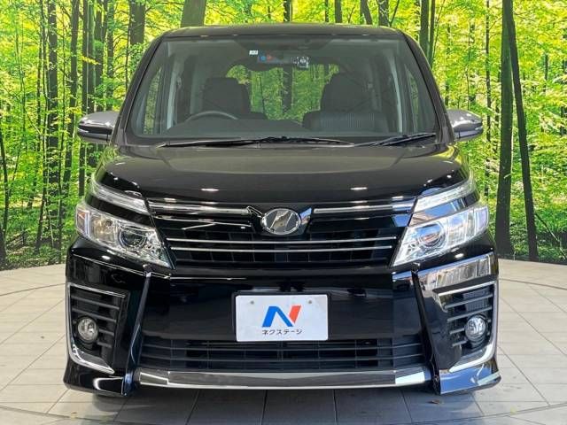 Toyota VOXY 2015-12 185716-14