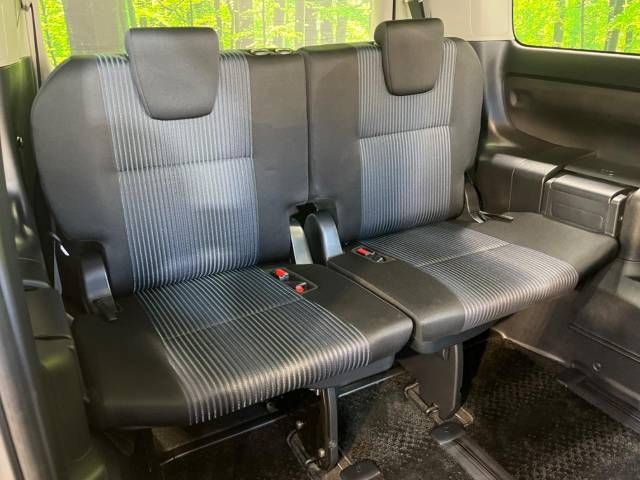 Toyota VOXY 2015-12 185716-9