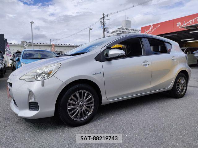Toyota AQUA 2012-06 356259-14