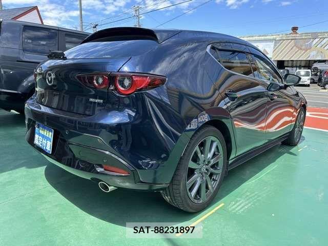 Mazda MAZDA3 2022-12 383692-8