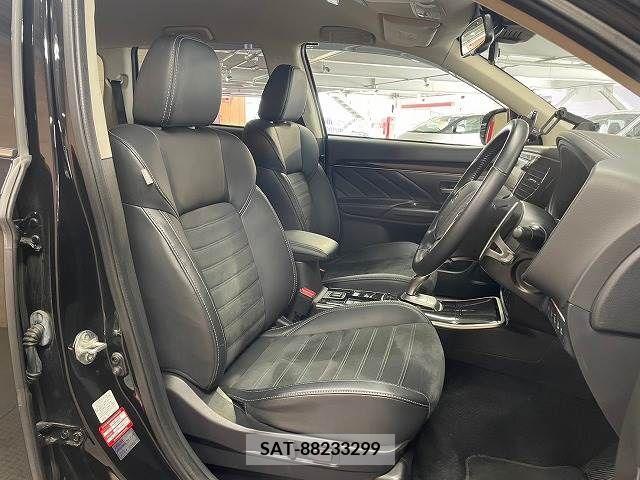 Mitsubishi OUTLANDER PHEV 2019-04 303571-7
