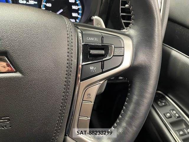 Mitsubishi OUTLANDER PHEV 2019-04 303571-5